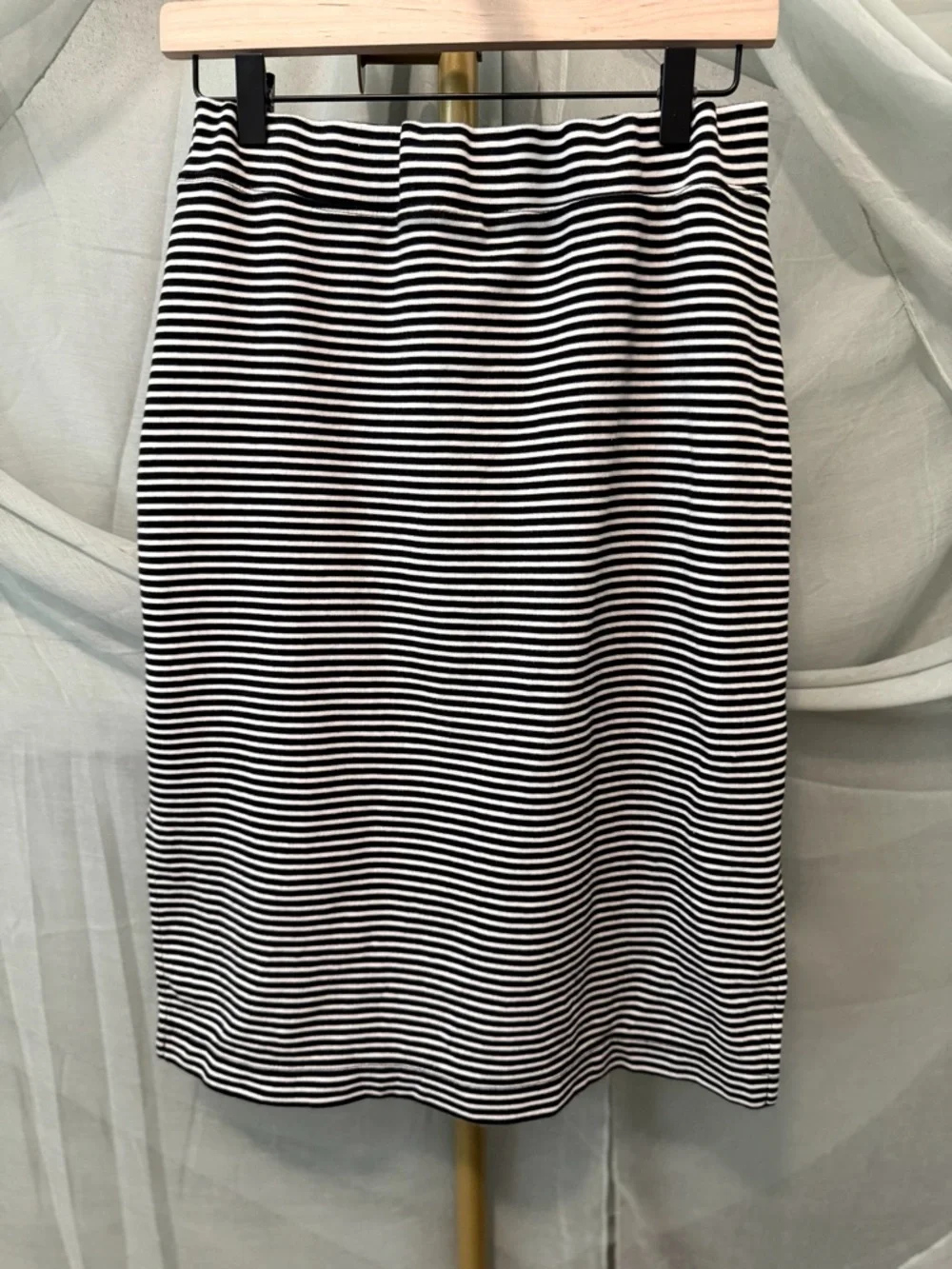 GAP Black and White Striped Pencil Skirt